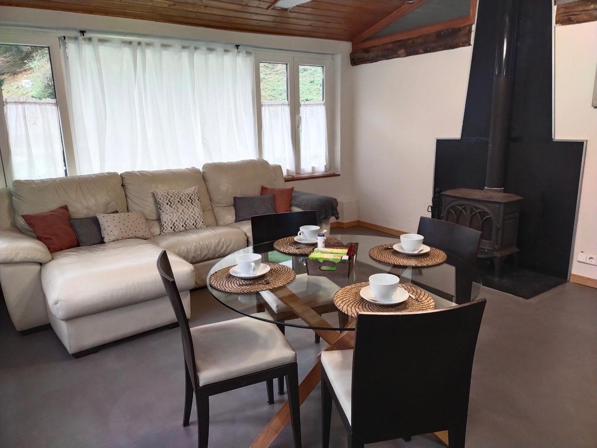 Antzomendi Apartment